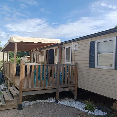 Parque de Campismo Mobil-home Confort Mar Estang à En Roussillon *