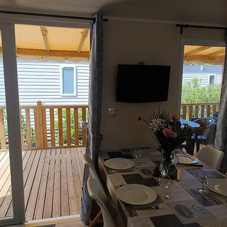 Kemp Mobil-home Confort Mar Estang A En Roussillon *