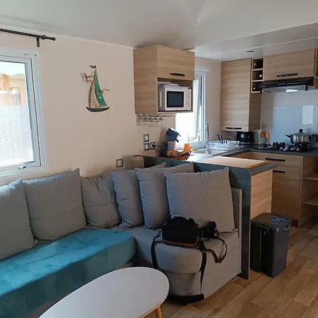 Mobil-home Confort Mar Estang A En Roussillon مكان تخييم *